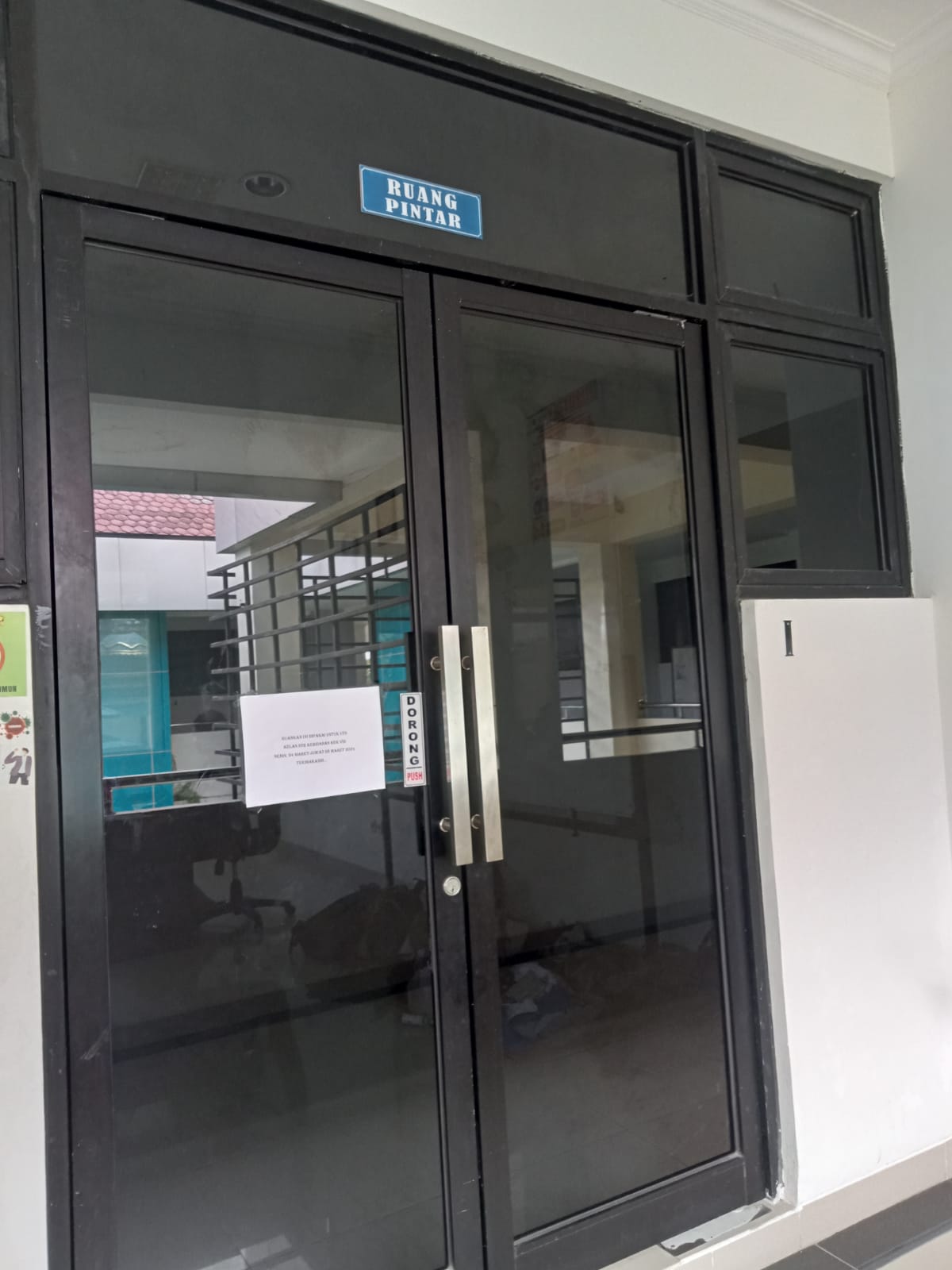 Ruang Kelas Ruang Pintar