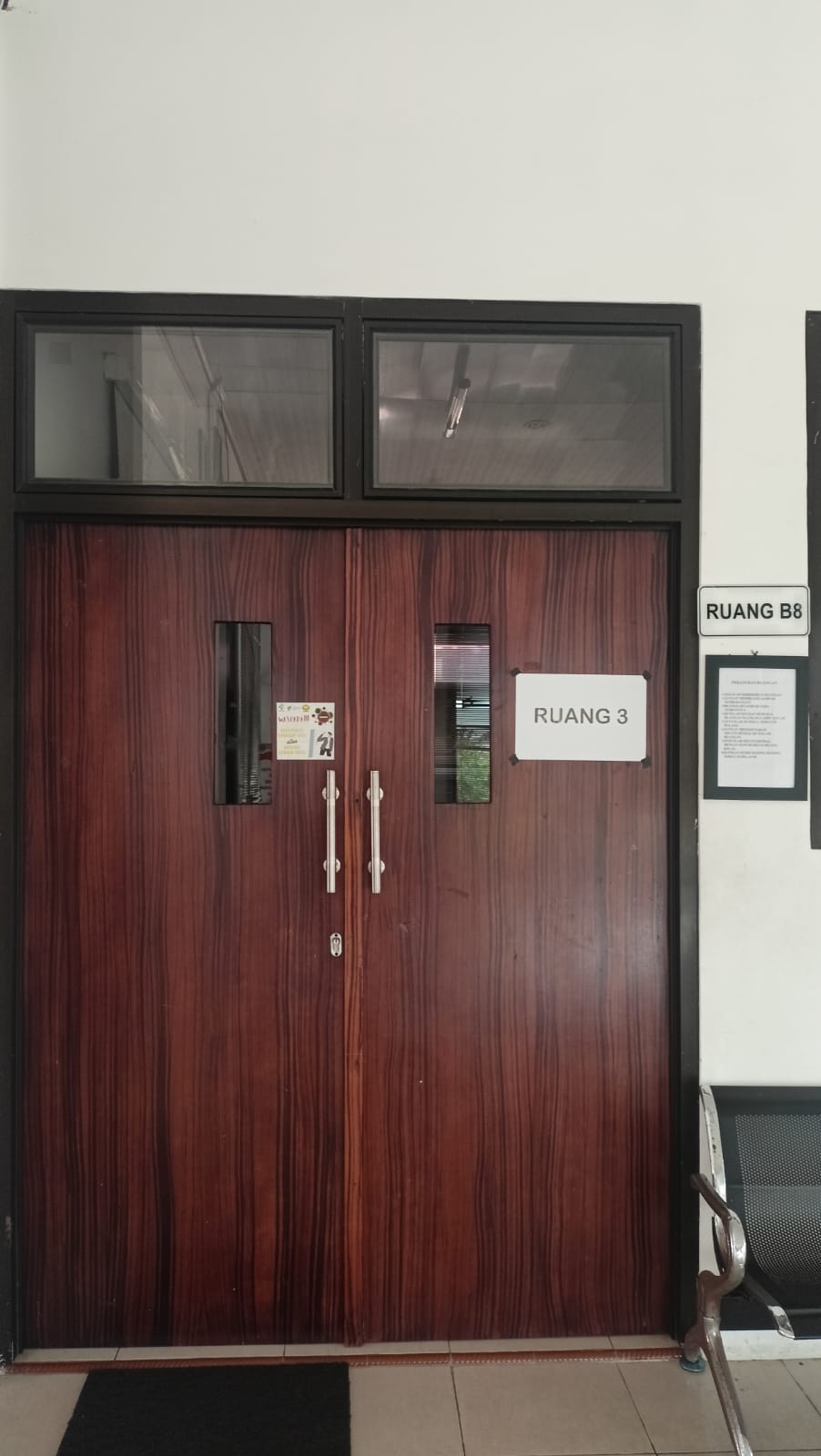 Ruang Kelas Ruang 8